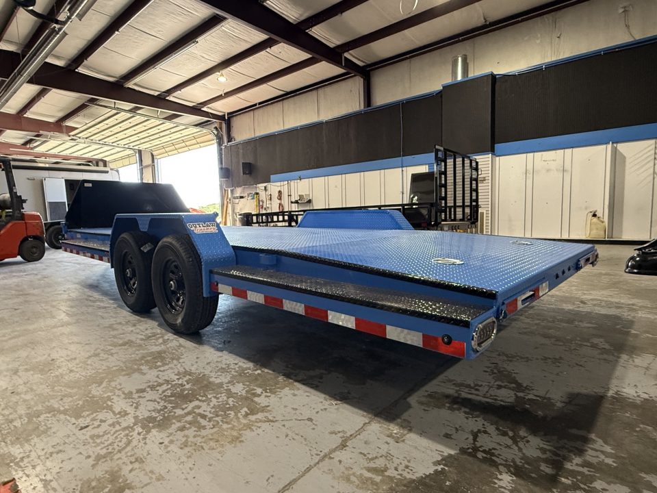 New Load Trail Sport Hauler 83x22- Sky Blue Black-Out PK