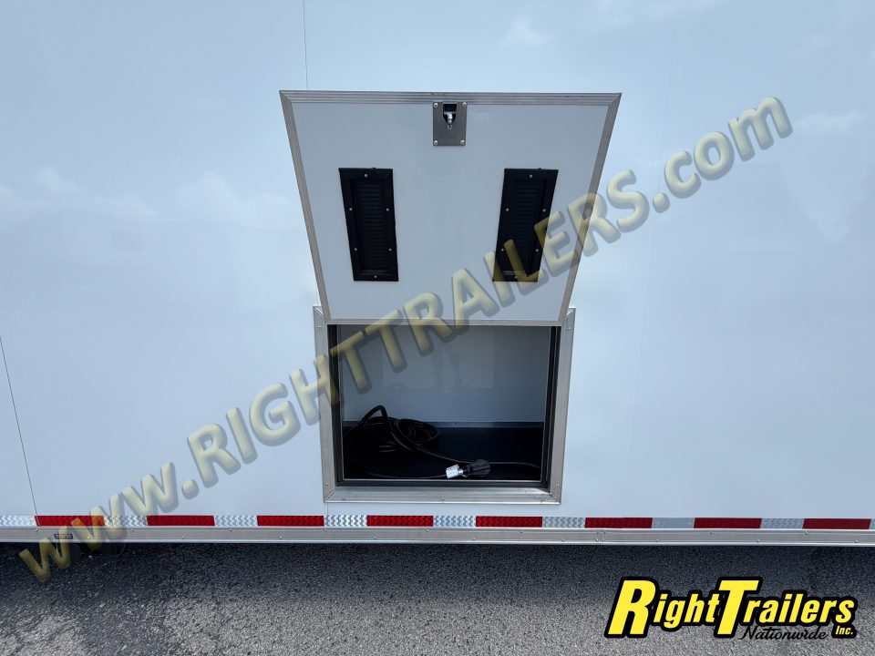 New 2026 Vintage Trailers 8.5x50 Sportsman Extreme Living Quarters Race Trailer