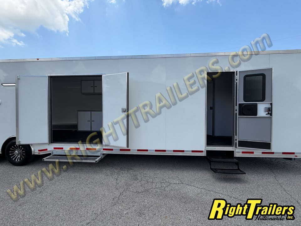 New 2026 Vintage Trailers 8.5x50 Sportsman Extreme Living Quarters Race Trailer