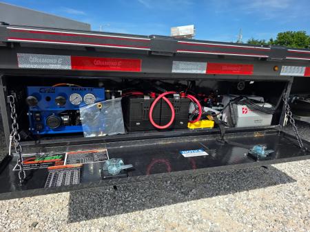 New 2026 Diamond C 40K FMAX216 TANDEM DUAL GN PACESETTER HYDROTAIL W/ BLACKWOOD RUNNERS/ HYDRO JACKS/ RATCHET RAIL/ AIR RIDE/ 102X40 Flatbed Trailer