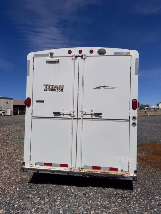 Used 2006 Titan Trailer 4H BP Horse Trailer
