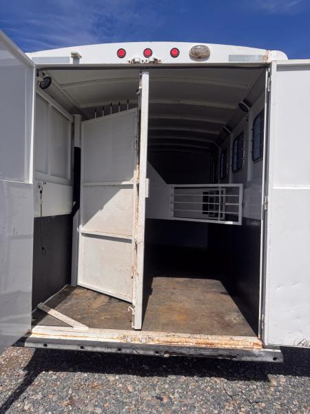 Used 2006 Titan Trailer 4H BP Horse Trailer