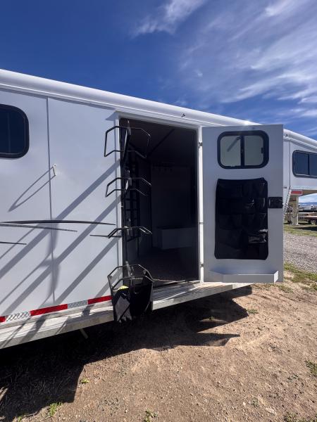 Used 2022 Trails West CLASSIC GN 4H Horse Trailer