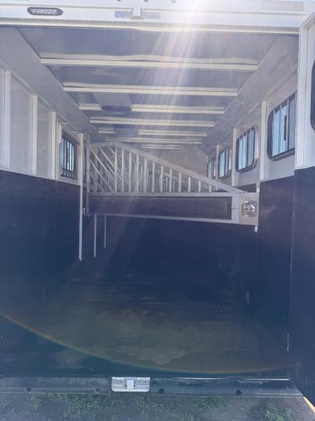 Used 2022 Trails West CLASSIC GN 4H Horse Trailer