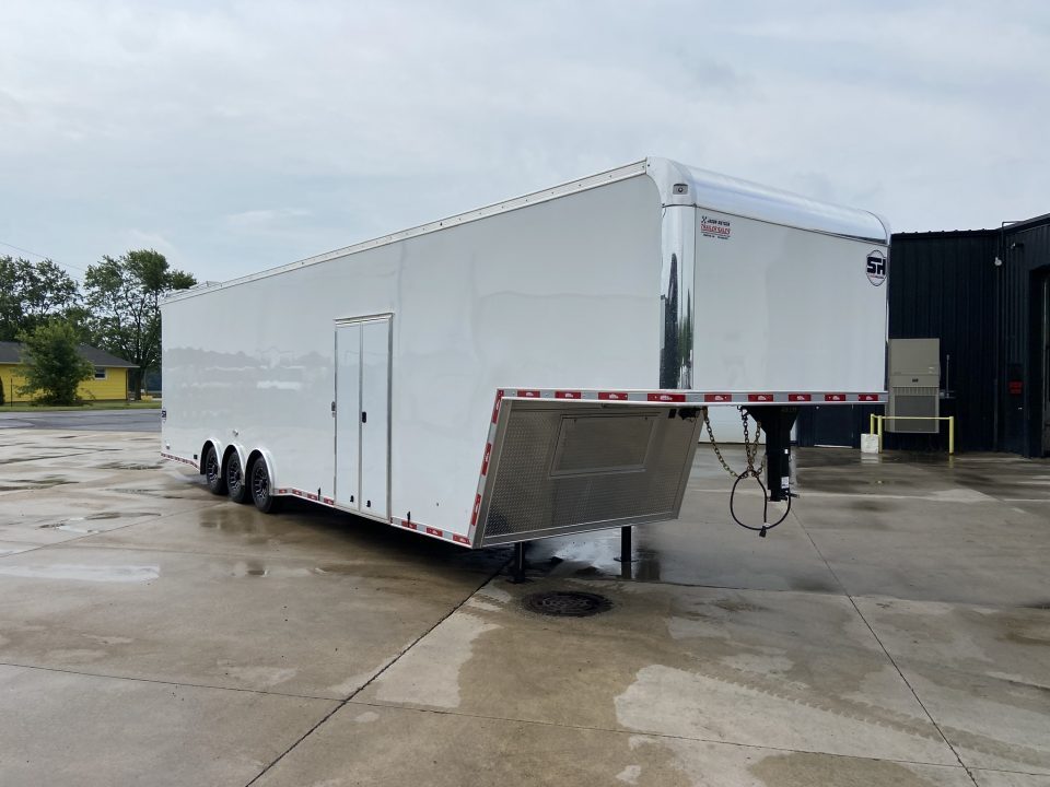 New United USHGN-8.540 Racing Trailer