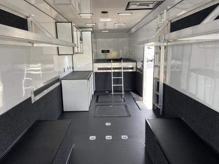 New United USHGN-8.540 Racing Trailer