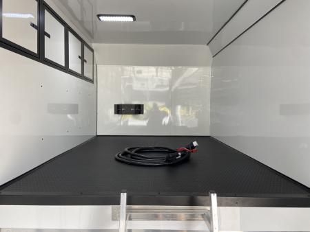 New United USHGN-8.540 Racing Trailer