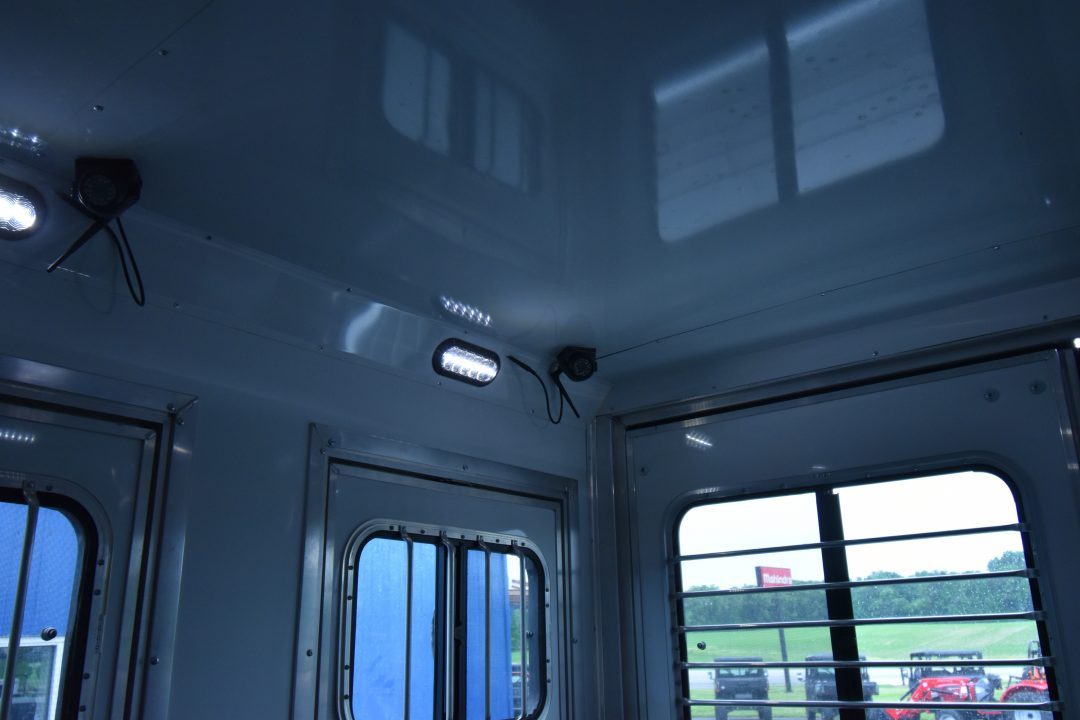 Used 2022 Lakota 7209 Charger Horse Trailer