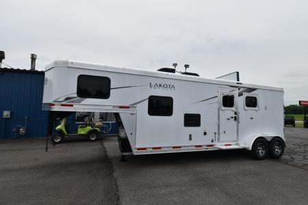 Used 2022 Lakota 7209 Charger Horse Trailer
