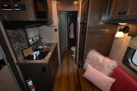 Used 2022 Lakota 7209 Charger Horse Trailer