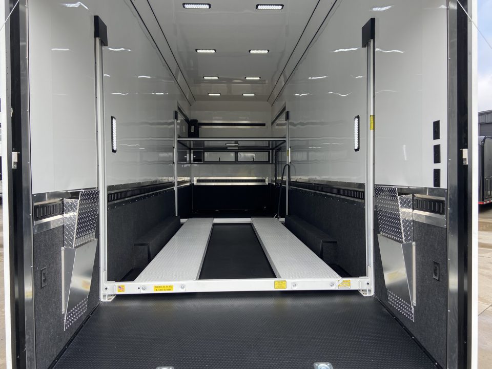 New United USH-8.532 Stacker