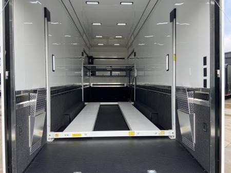 New United USH-8.532 Stacker