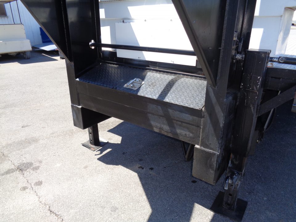 Used 2018 Kerr-Bilt * 22GN-26 * 26Ft Gooseneck Hydraulic Tilt Flatbed Trailer