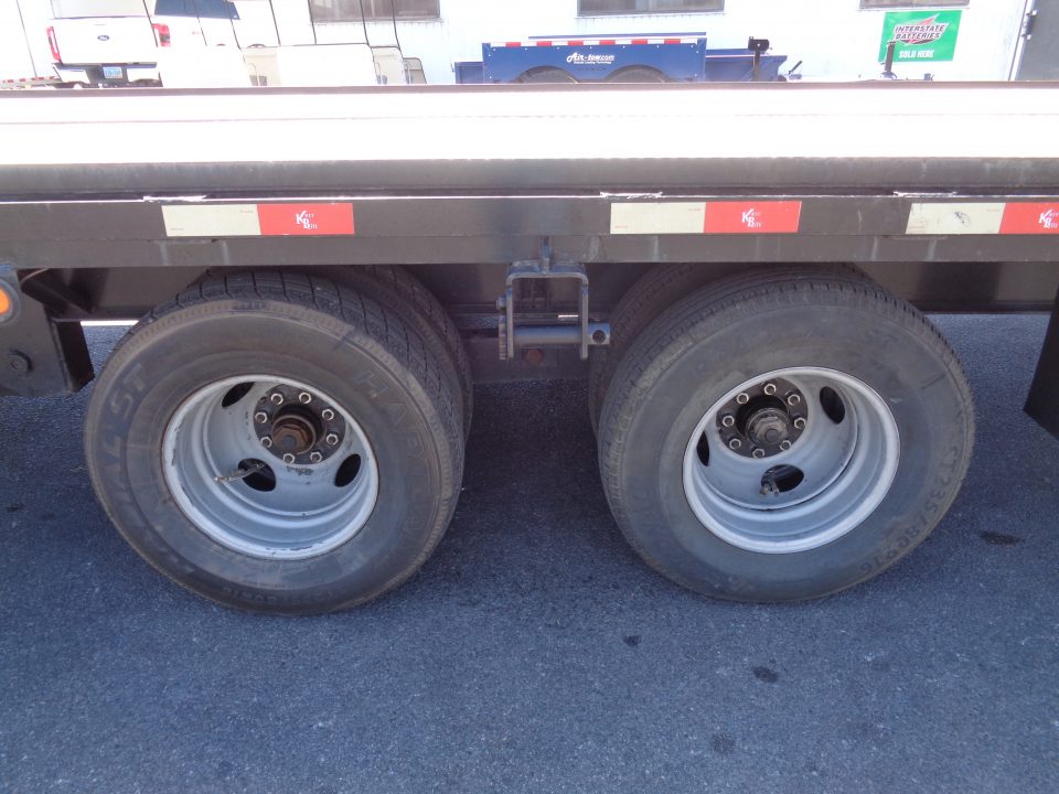 Used 2018 Kerr-Bilt * 22GN-26 * 26Ft Gooseneck Hydraulic Tilt Flatbed Trailer