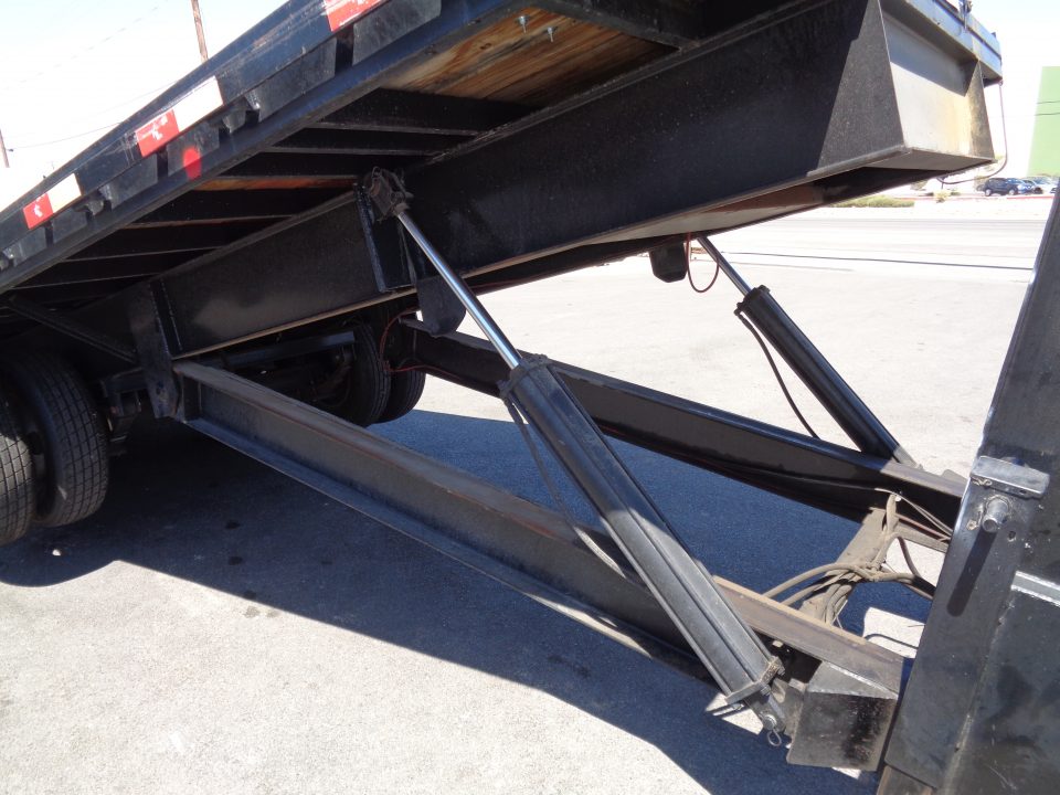 Used 2018 Kerr-Bilt * 22GN-26 * 26Ft Gooseneck Hydraulic Tilt Flatbed Trailer