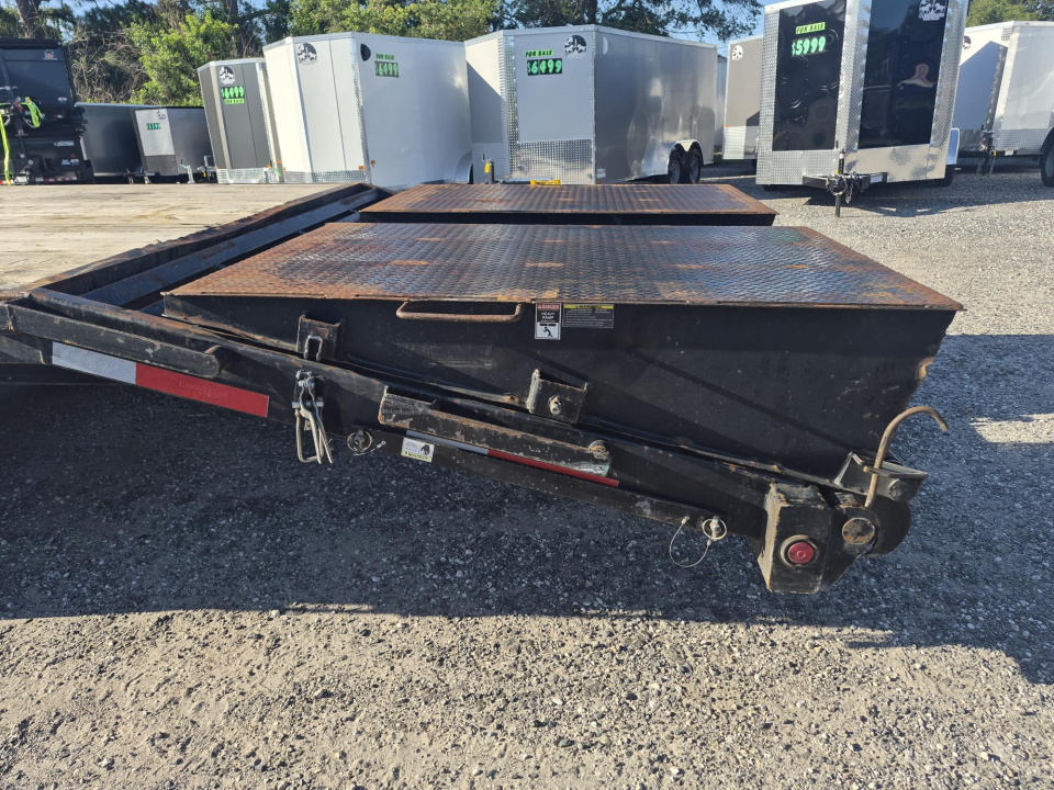 Consignment 40 Ft Gooseneck Trailer with Mega Ramps | 25,900 GVWR | Heavy Duty Equipment Hauler