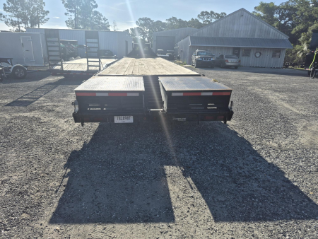 Consignment 40 Ft Gooseneck Trailer with Mega Ramps | 25,900 GVWR | Heavy Duty Equipment Hauler