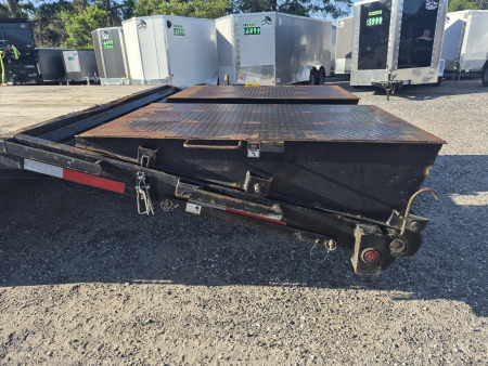 Consignment 40 Ft Gooseneck Trailer with Mega Ramps | 25,900 GVWR | Heavy Duty Equipment Hauler