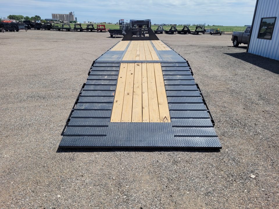 New 2026 Load Trail 102"X36' Gooseneck Hydraulic Dovetail Trailer