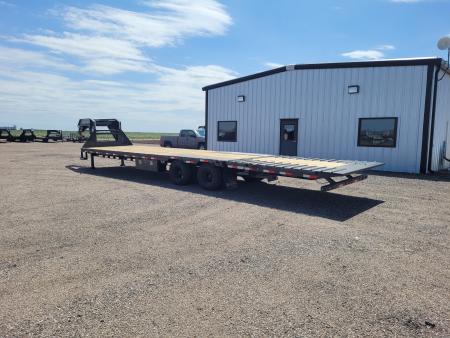 New 2026 Load Trail 102"X36' Gooseneck Hydraulic Dovetail Trailer