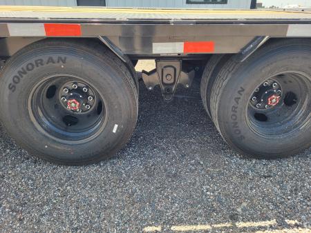 New 2026 Load Trail 102"X36' Gooseneck Hydraulic Dovetail Trailer