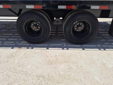 New 2026 East Texas Trailers 32' Gooseneck w/ Macho Ramps