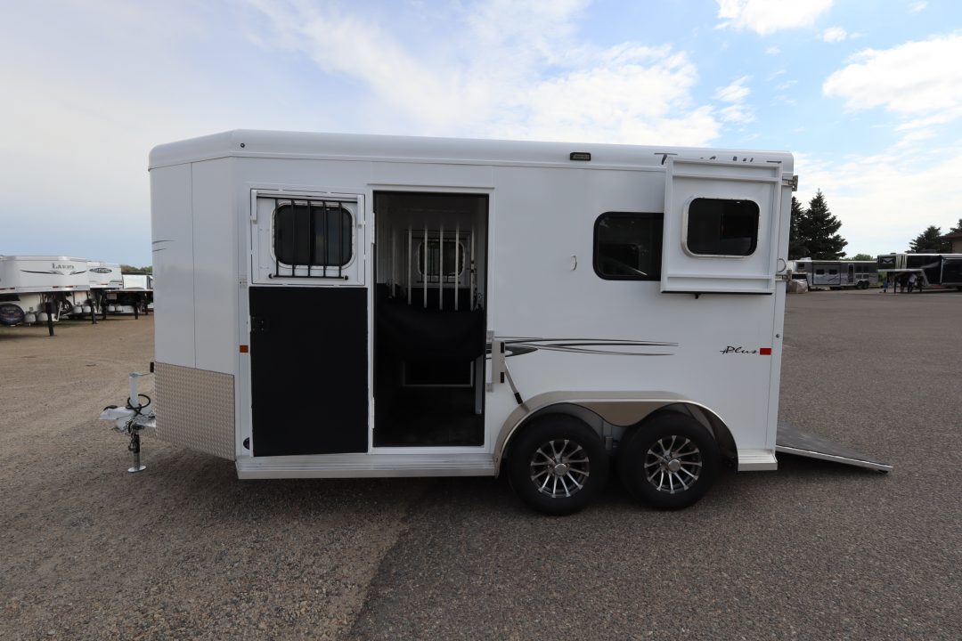New 2027 Trails West Royale 2 horse BP Trailer