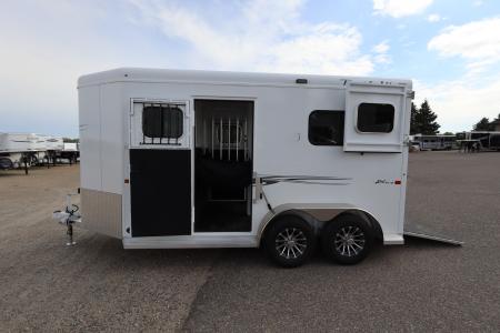 New 2027 Trails West Royale 2 horse BP Trailer