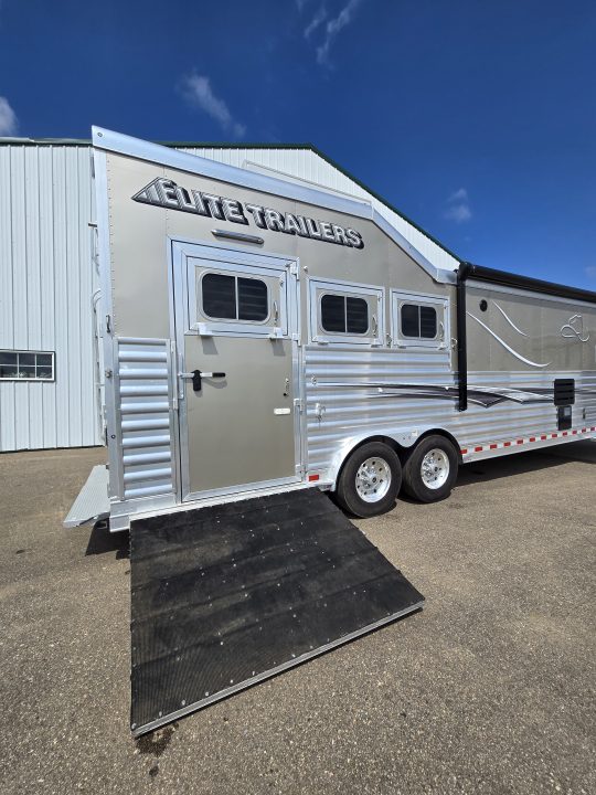 Used 2023 Elite Trailers Resistol Trail Boss Horse Trailer
