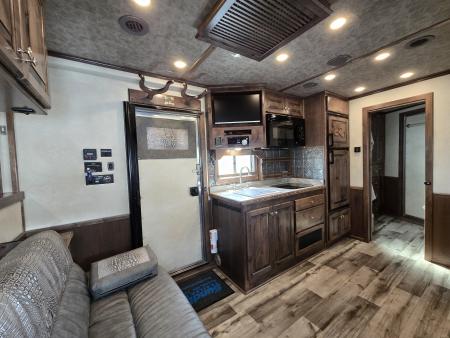 Used 2023 Elite Trailers Resistol Trail Boss Horse Trailer