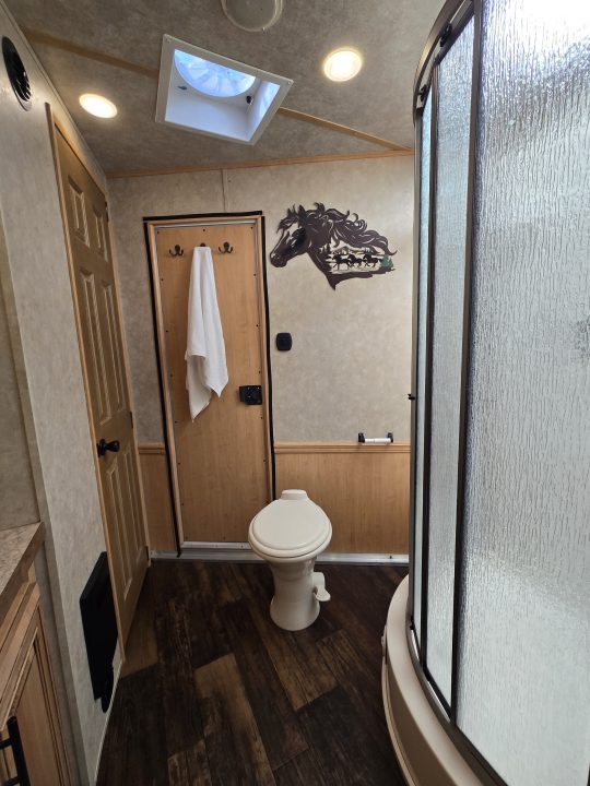 Used 2016 Bison Silverado 3 Horse Trailer