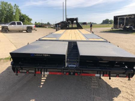 New 2026 Load Trail 32' 24k W/ MAX RAMPS Gooseneck Bodies