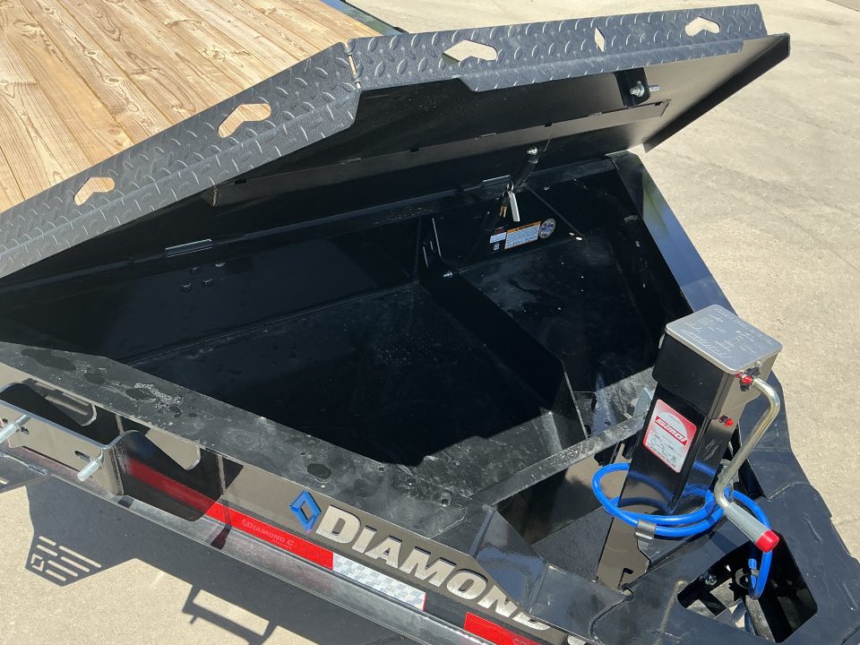 New 2026 Diamond C Trailers LPX208 22X80 Flatbed Trailer