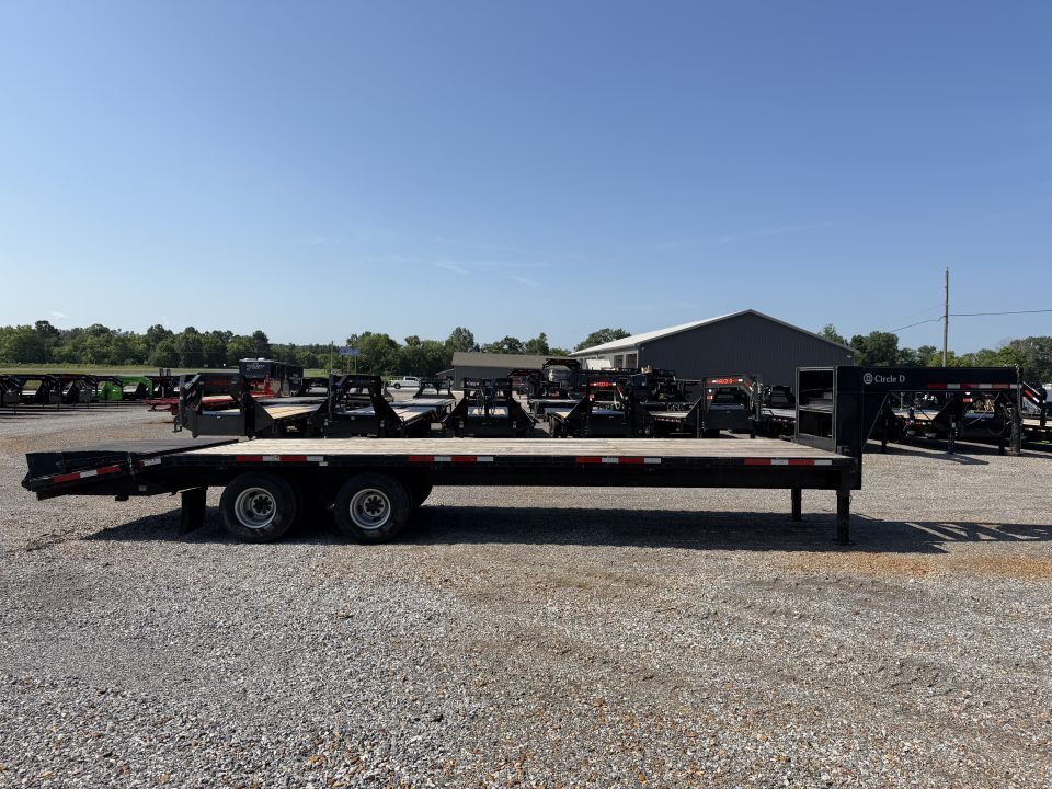 Used 2021 Circle D 102"X29' 22K Gooseneck Flatbed Trailer