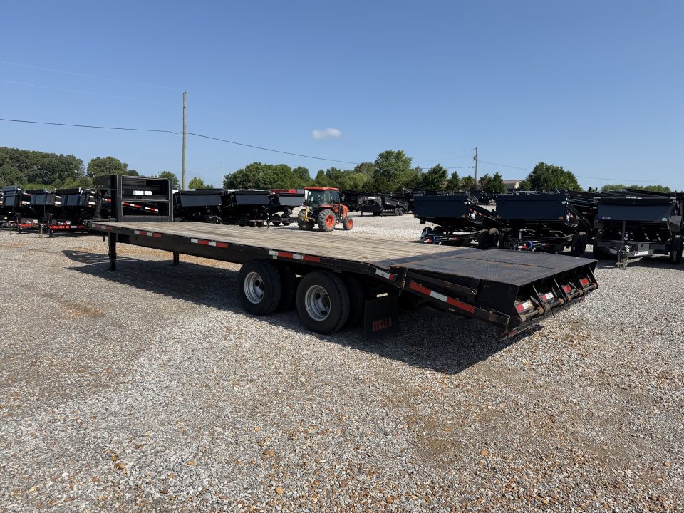 Used 2021 Circle D 102"X29' 22K Gooseneck Flatbed Trailer
