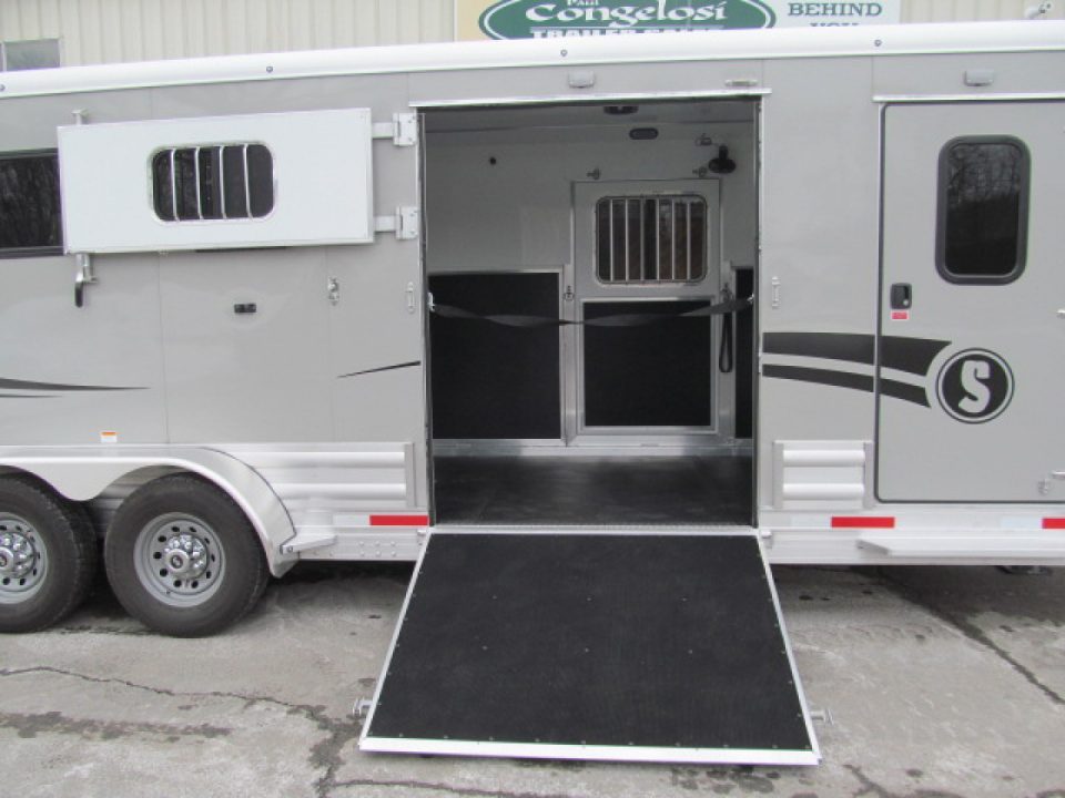 New Shadow Pro Series 2 Plus 1 Gooseneck w/ Dressing Room Horse Trailer