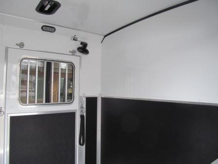 New Shadow Pro Series 2 Plus 1 Gooseneck w/ Dressing Room Horse Trailer