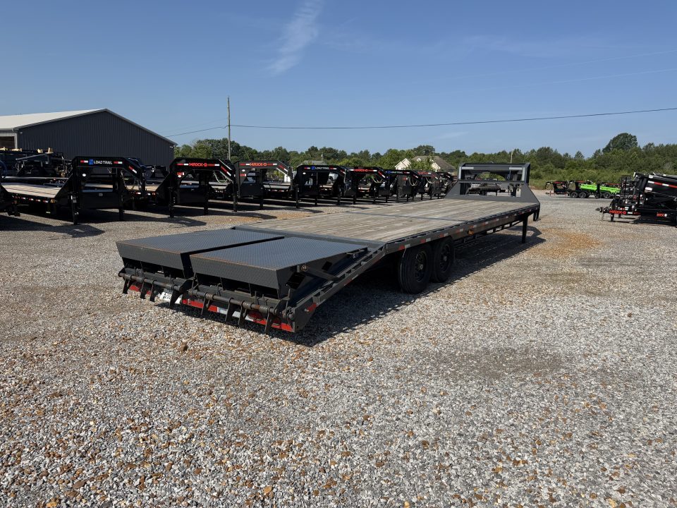 Used 2022 Lamar 102" x 30' 14k Gooseneck Flatbed Trailer