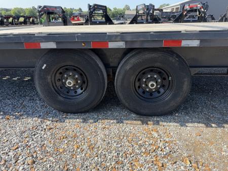 Used 2022 Lamar 102" x 30' 14k Gooseneck Flatbed Trailer