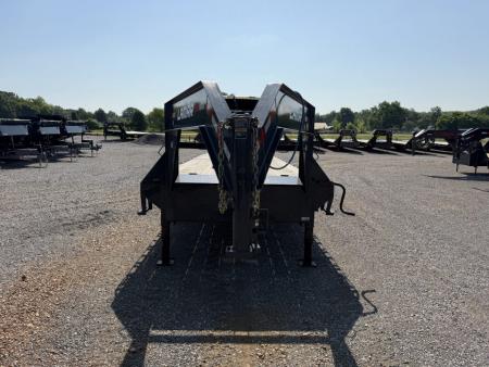 Used 2022 Lamar 102" x 30' 14k Gooseneck Flatbed Trailer