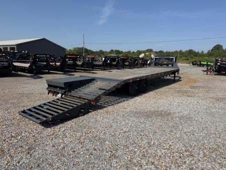 Used 2022 Lamar 102" x 30' 14k Gooseneck Flatbed Trailer