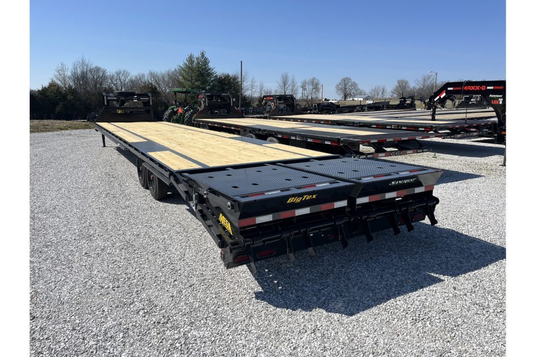 New 2026 Big Tex 102x40 Tandem 16GN w/ Max Ramps/ Ratchet Rail/ 17.5 Wheels and Tires