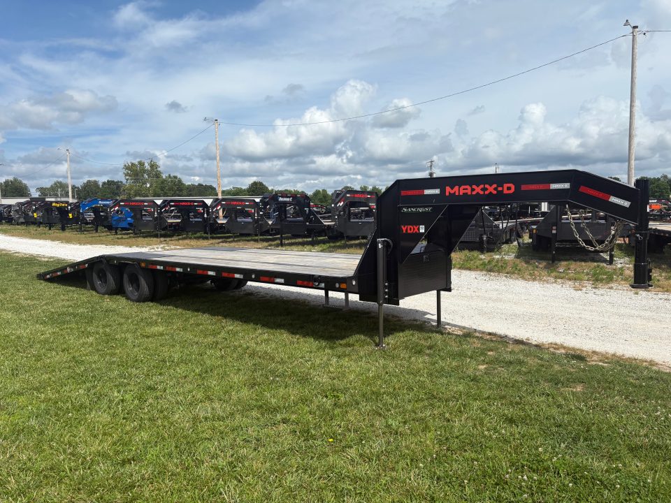 Used 2025 MAXX-D YDX GN 102X32 HYDRO JACK HYDRO TAIL Flatbed Trailer