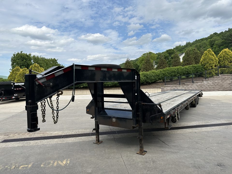 Used 2022 Big Tex Trailers GN40 Flatbed Trailer