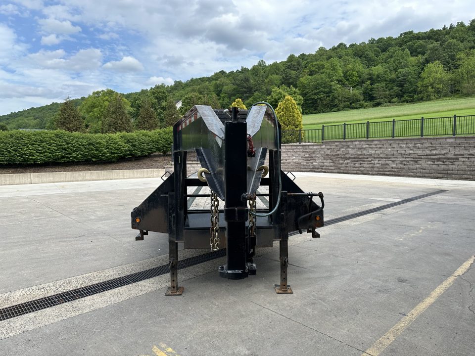 Used 2022 Big Tex Trailers GN40 Flatbed Trailer