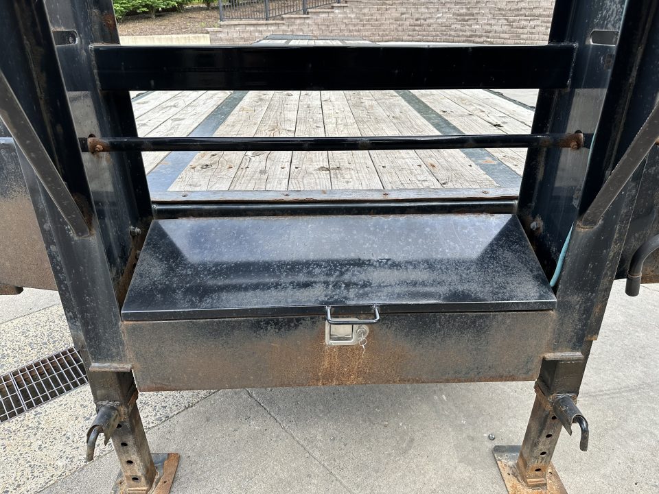 Used 2022 Big Tex Trailers GN40 Flatbed Trailer