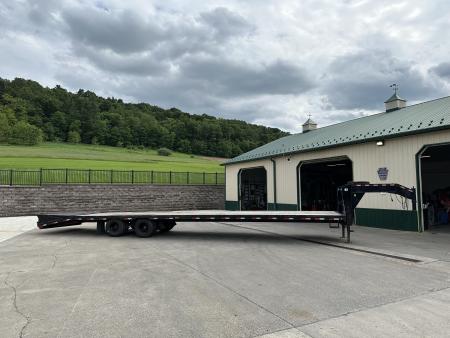 Used 2022 Big Tex Trailers GN40 Flatbed Trailer