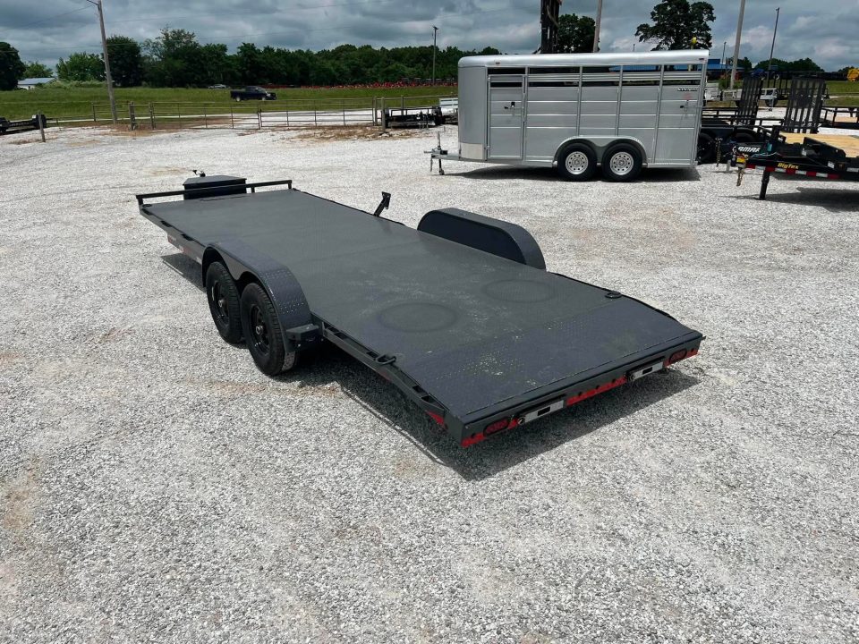 New 2026 Lamar Trailers 83 x 22 TANDEM CH W/ 2' DOVE/ SLIDE IN RAMPS/ REMOVABLE FENDERS/ STEEL FLOOR