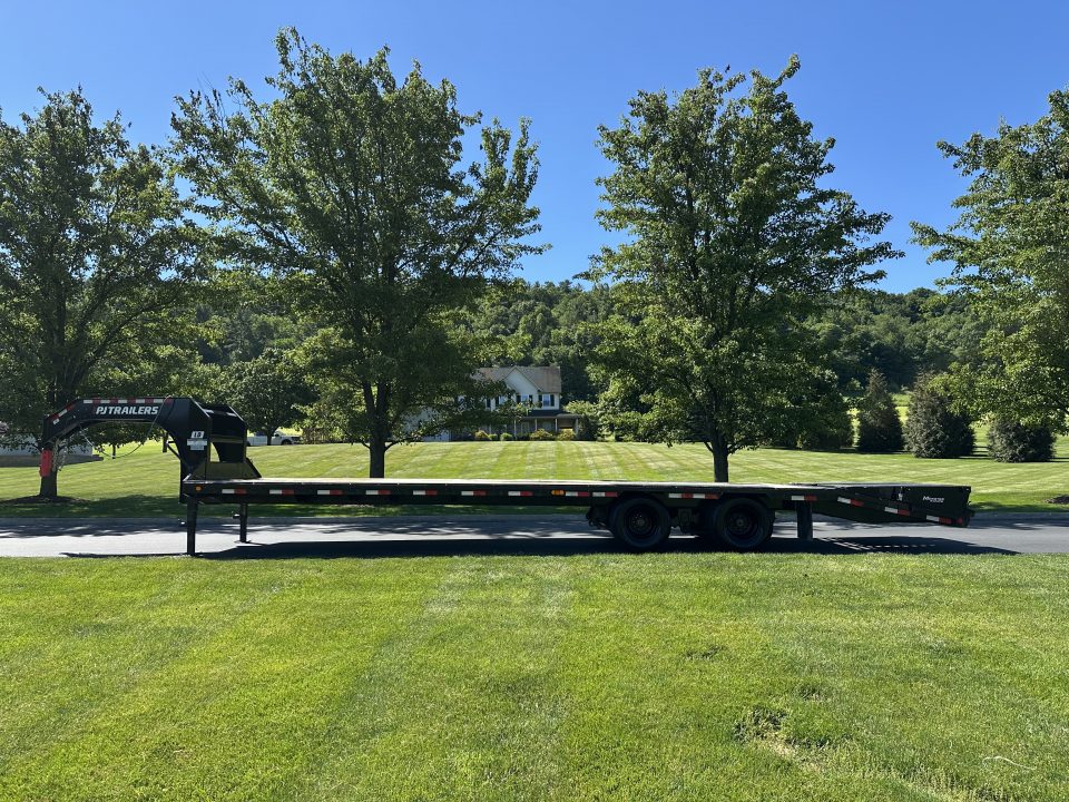 Used 2023 PJ Trailers LD 30' with Monster Ramps