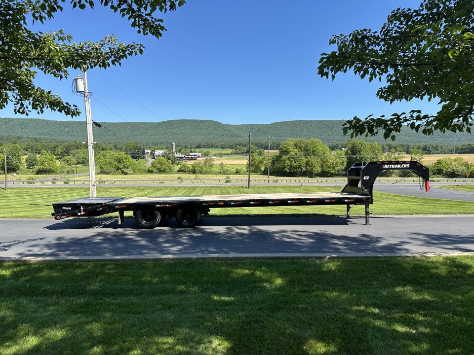 Used 2023 PJ Trailers LD 30' with Monster Ramps